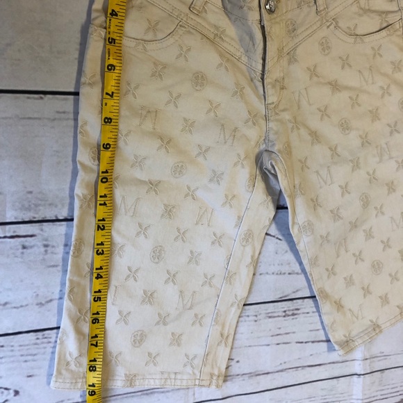 NWT beige monogram Bermuda pants - Picture 8 of 8